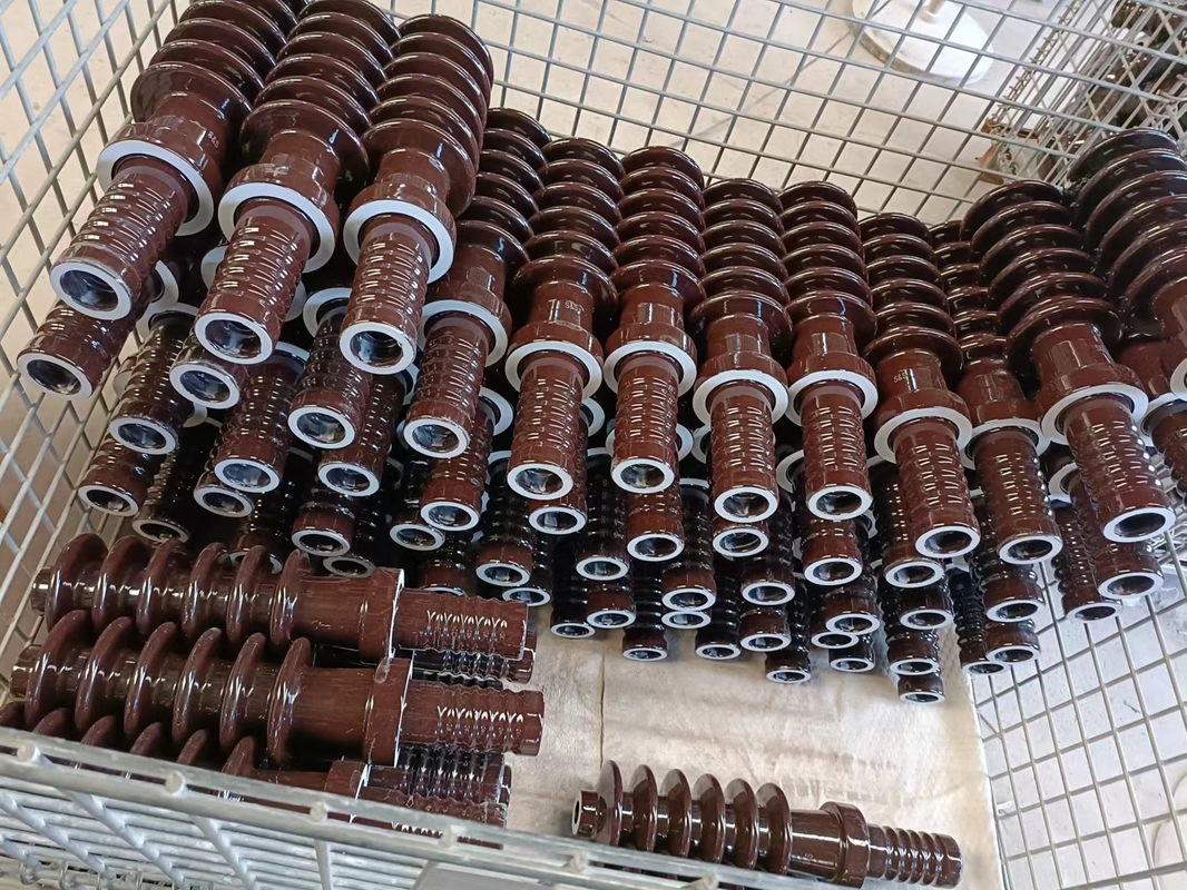 Brown vitrificou OEM de alta tensão 25.8kV disponível da bucha da porcelana do BURRO do óleo