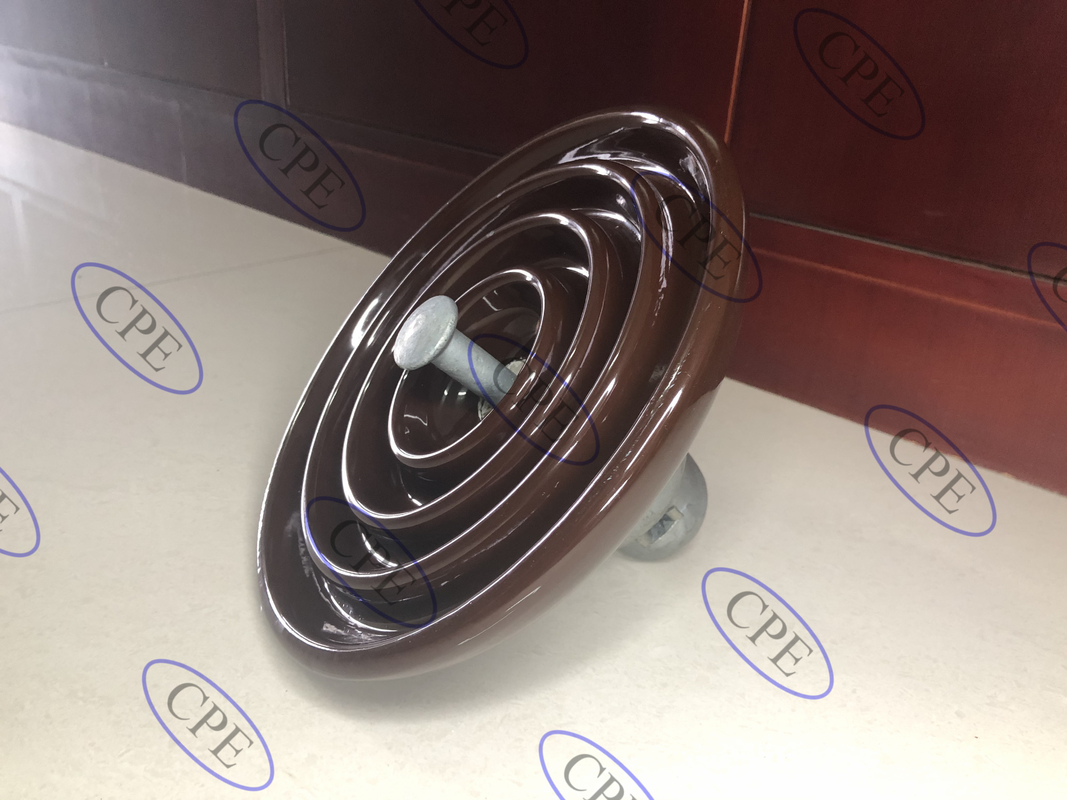 Tipo isoladores da suspensão da porcelana C-110 do ANSI Brown