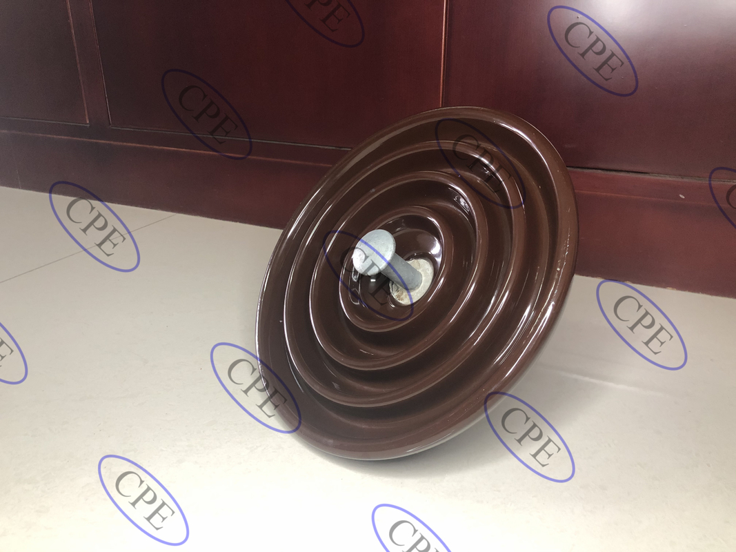 Tipo isoladores da suspensão da porcelana C-110 do ANSI Brown