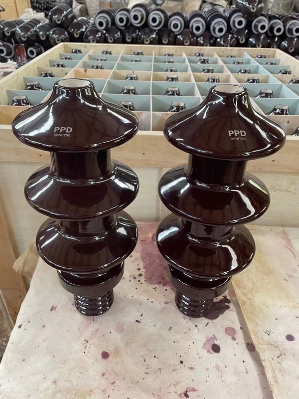 Transformador da porcelana de DIN42531 Brown que cobre o OEM disponível