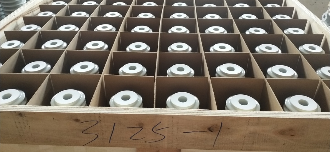 O gás padrão do IEC 36kV 12Sheds isolou o cobrimento com arbustos do OEM branco da cor