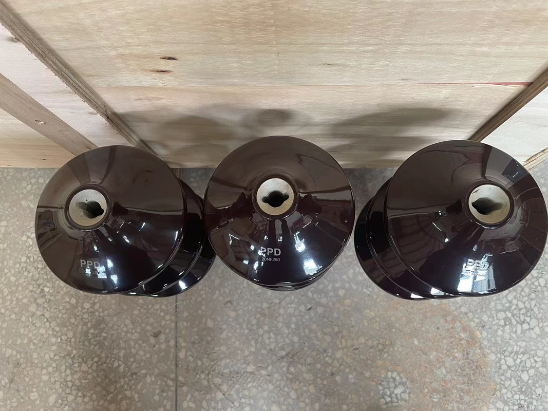ALTURA elétrica do OEM 385MM da bucha da porcelana 20NF250 padrão do RUÍDO