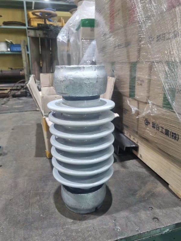 OEM do ANSI TR-208 do isolador 8.9kN da porcelana de Gray Glazed Station Post Electrical